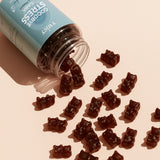 yuicy® Goodbye Stress Gummies – geöffnete Dose mit dunkelroten Gummibärchen auf hellem Untergrund, Nahrungsergänzungsmittel mit GABA & L-Theanin

